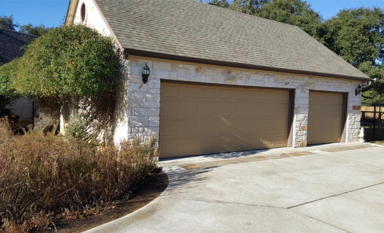 detached garages in Austin